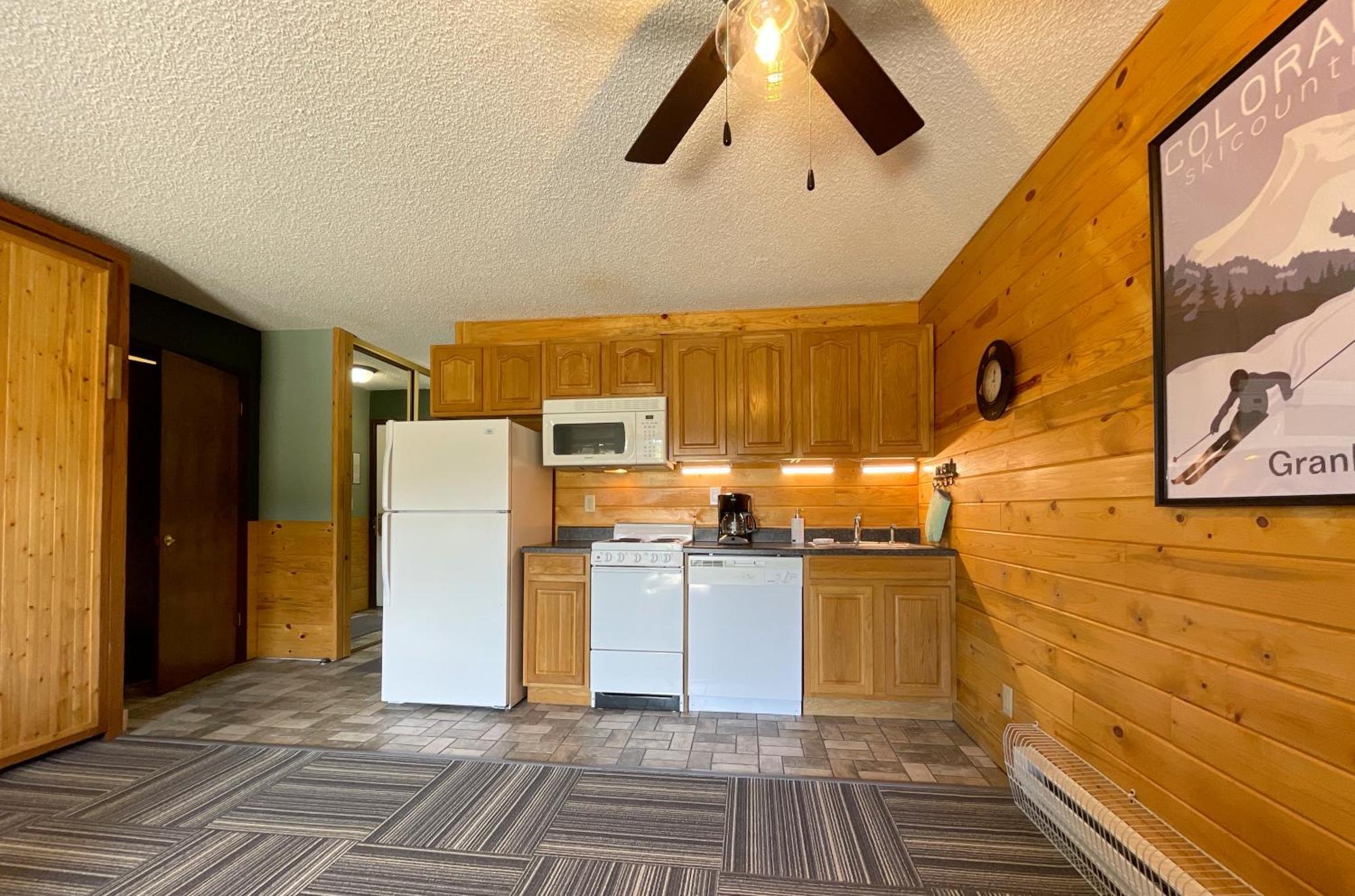 Relax, Adventure, Views, Amenities+Memories Apartment Гренби Екстериор снимка